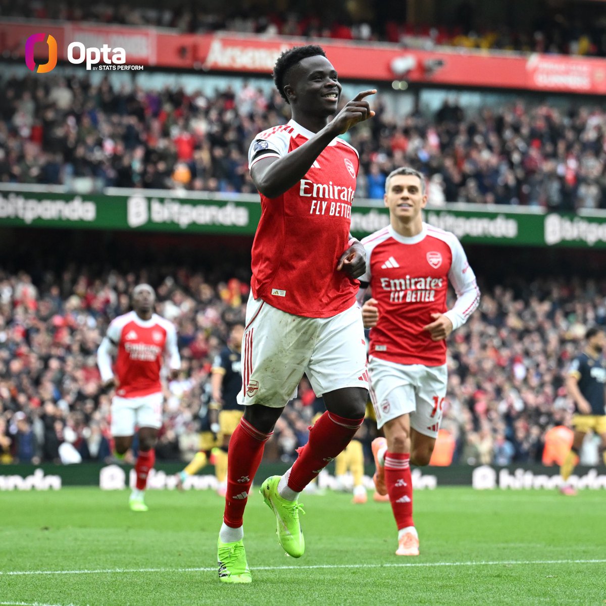 OptaJoe's tweet photo. 24y 29d - At 24 years and 29 days, Arsenal's Bukayo Saka is the seventh-youngest player in Premier League history to reach 100 goal involvements and the youngest since Romelu Lukaku in February 2017 (23y 267d). Star. https://t.co/IidoaD1ft4
