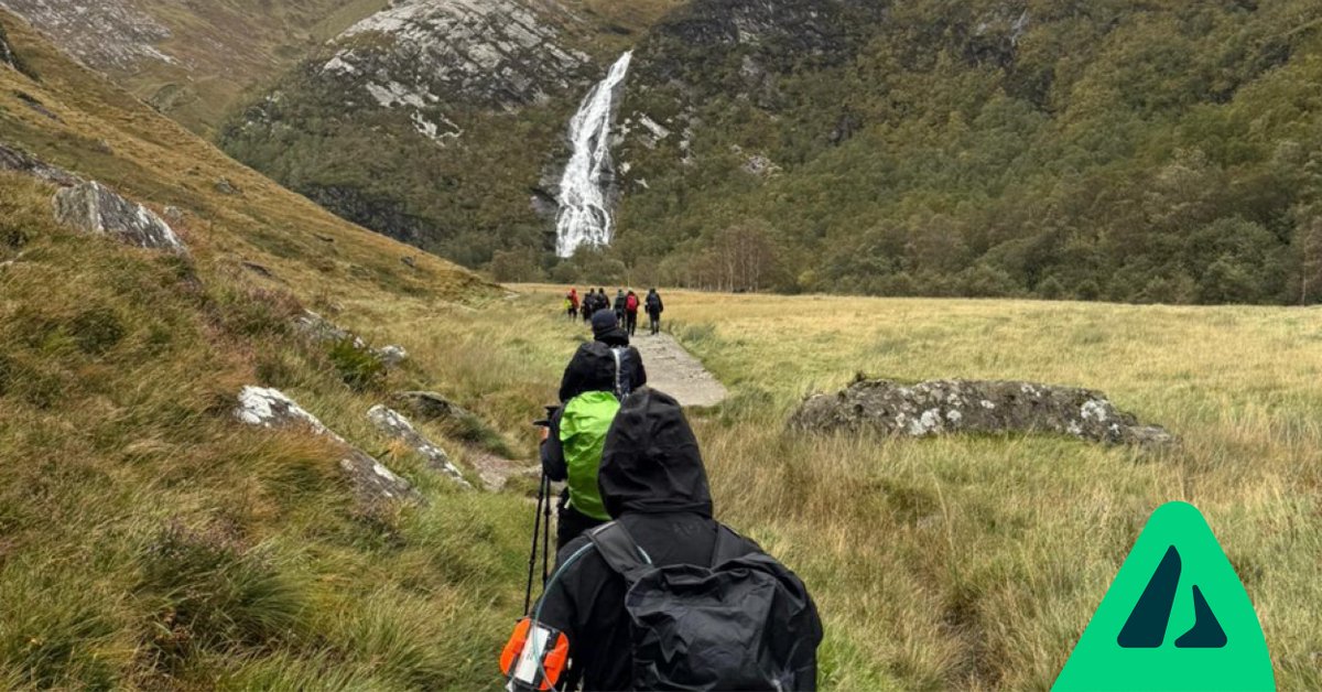 acronaviation's tweet image. Due to 100km/h+ winds, our team undertaking the #ThreePeaksChallenge were unable to reach the Ben Nevis summit this morning. 💚

However, the team completed an amazing 15km hike instead, making sure to challenge themselves at this stage of the mission!

ℹ️ justgiving.com/page/acron-avi…