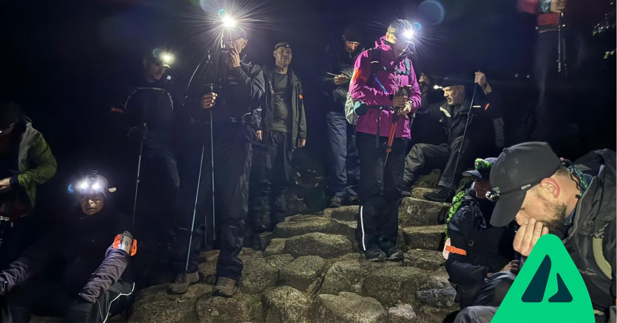 acronaviation's tweet image. Due to 100km/h+ winds, our team undertaking the #ThreePeaksChallenge were unable to reach the Ben Nevis summit this morning. 💚

However, the team completed an amazing 15km hike instead, making sure to challenge themselves at this stage of the mission!

ℹ️ justgiving.com/page/acron-avi…