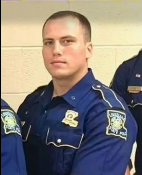 NyNicnak's tweet photo. @jasrifootball This cop needs to be charged, he lied on a police report, and try to coached a witness. https://t.co/cMIfIfEkFO