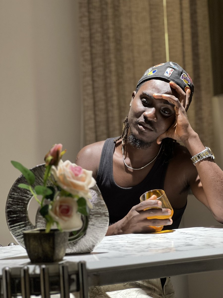 Life is better when nobody knows anything about you🤦🏻‍♂️