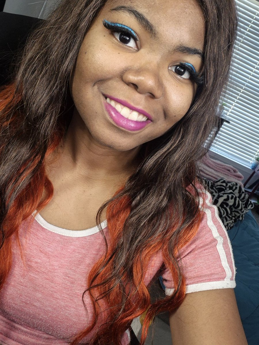 Editing my content then gaming twitch.tv/megabytemegan