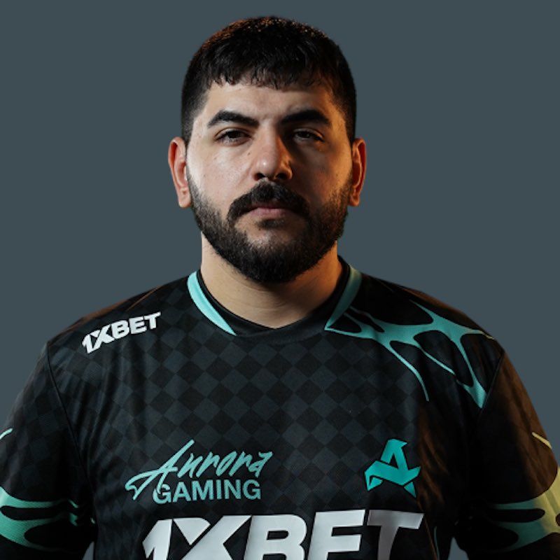 TRCS’deki malum kitle yine şaşırtmıyor. Ağzınıza geleni söyleyin, ezbere boş boş konuşun sonra bi turnuvada tüm lafları ağzınıza tıkıp vura vura final yapınca sığınaklara saklanın, ilk mağlubiyette ortaya çıkın. 

Major’e zarzor giden takımı t1 takım yaptı, sizin doyumsuz ve aç