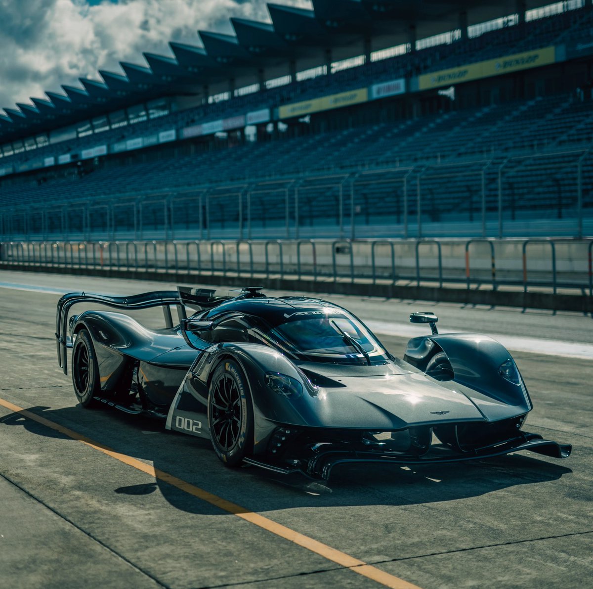 Rinoire's tweet image. #SuperCarSaturday
#AstonMartin Valkyrie AMR Pro
