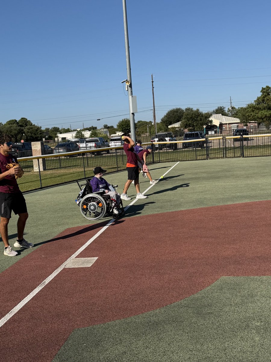 SLHS Baseball tweet media