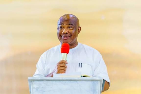 Modekakason's tweet image. @Hope_Uzodimma1 you announced immediate payment of gratuity to #Imostate pensioners, it&apos;s been over a month now nothing has happened.
My dear Governor what&apos;s wrong? Please remember that u have raised the hopes of those poor pensioners!
@ImostateGov
@OjyOkpe @ruffydfire @seunokin