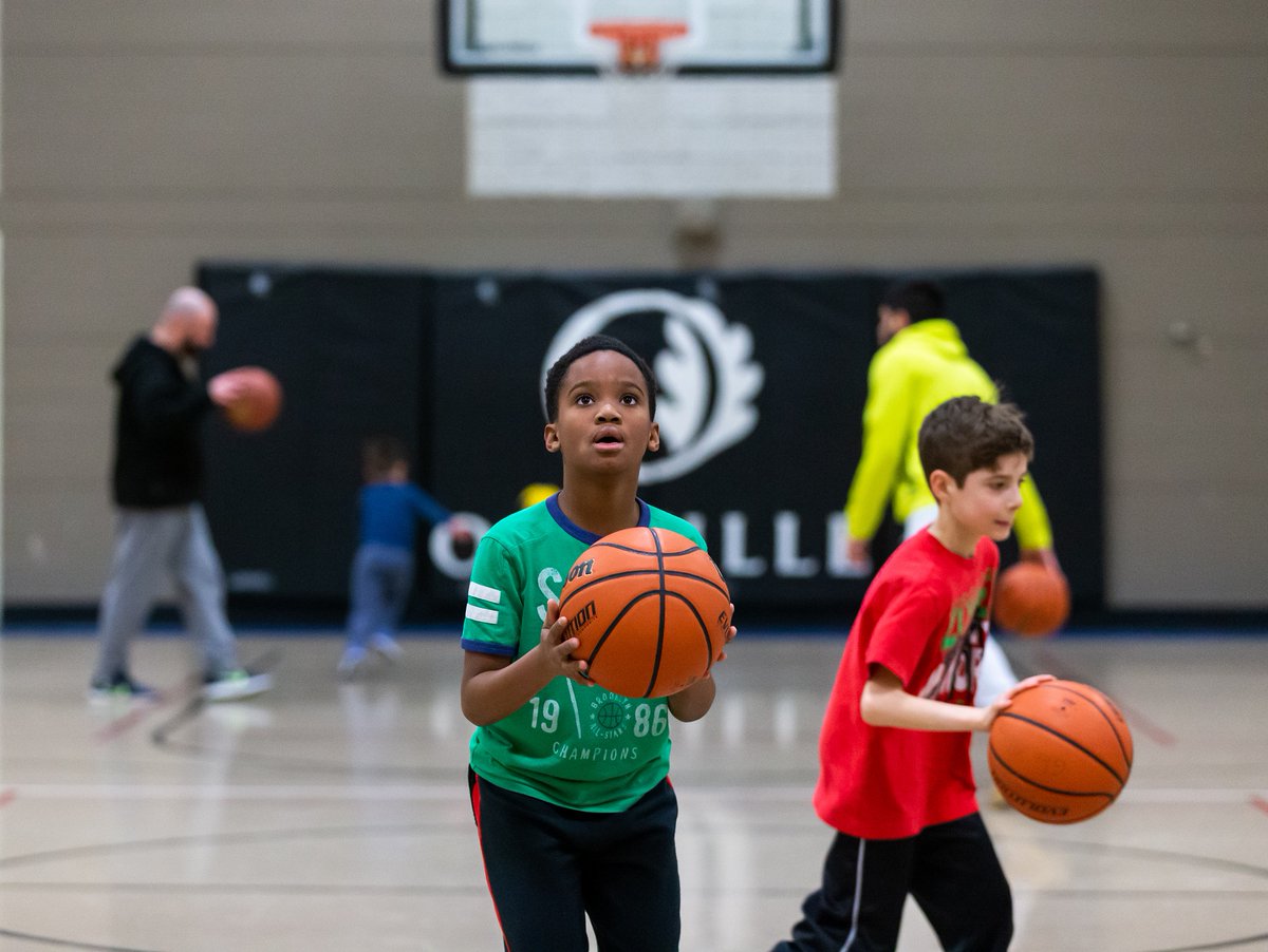 townofoakville's tweet image. We still have spots left for a variety of children’s programs at QEPCCC including:

👩‍👦Parent and Child Yoga (ages 6+): ow.ly/aNqm50WVK7K
🏀Basketball Level 1 (ages 9-12): ow.ly/89gN50WVK7L
🧁Cupcake Craze (ages 10-12): ow.ly/lYgH50WVK7M