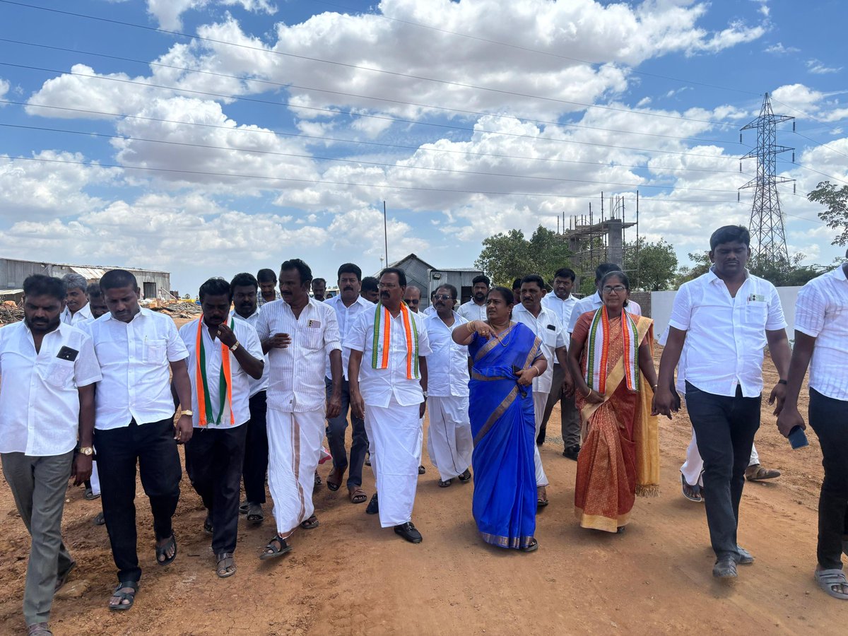ruby_manoharan's tweet image. நாங்குநேரி தொகுதிக்குட்பட்ட சிங்கிகுளம் ஊராட்சியில் தாமிரபரணி கூட்டுக்குடிநீர் திட்டத்திற்காக 605 கோடி மதிப்பீட்டில் அமைக்கப்பட்டு வரும் குடிநீர் சுத்திகரிப்பு நிலையத்தின் சோதனை ஓட்டத்தை நேற்று (3.10.25) நான் ஆய்வு செய்தேன்.

இந்நிகழ்வில் தமிழ்நாடு குடிநீர் வடிகால் வாரிய…