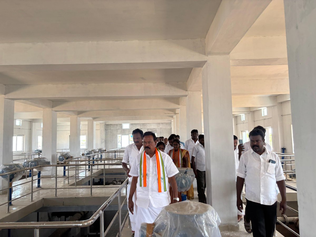 ruby_manoharan's tweet image. நாங்குநேரி தொகுதிக்குட்பட்ட சிங்கிகுளம் ஊராட்சியில் தாமிரபரணி கூட்டுக்குடிநீர் திட்டத்திற்காக 605 கோடி மதிப்பீட்டில் அமைக்கப்பட்டு வரும் குடிநீர் சுத்திகரிப்பு நிலையத்தின் சோதனை ஓட்டத்தை நேற்று (3.10.25) நான் ஆய்வு செய்தேன்.

இந்நிகழ்வில் தமிழ்நாடு குடிநீர் வடிகால் வாரிய…