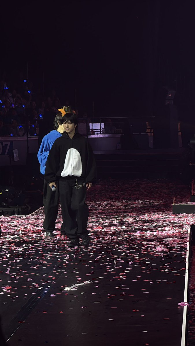 cloudjjinggu's tweet photo. And to the person I have been loving more these days, thank you so much for today 💙

#SS10inManila
#Yesung https://t.co/BcXBH4fU34