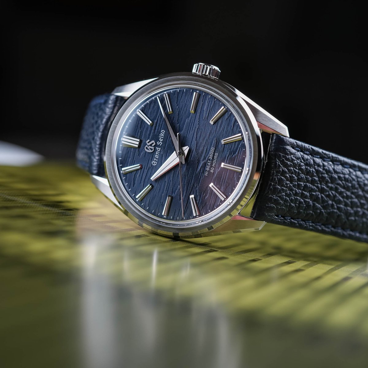 saatvesanat's tweet photo. The new Grand Seiko Moonlit Birch SLGW007 https://t.co/qEglOpztoO