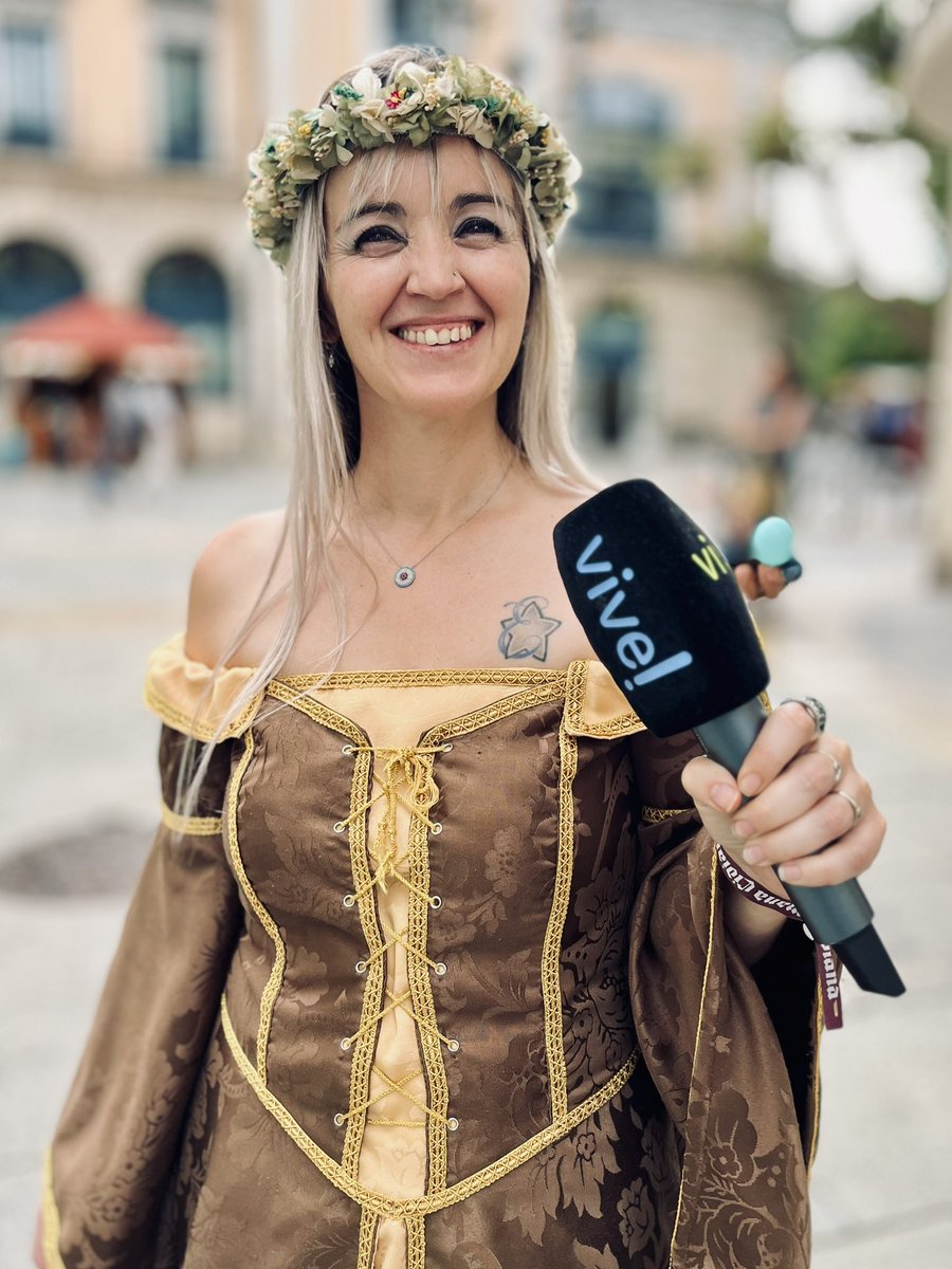 <a href="/SemanaCidianaBu/">Semana Cidiana</a> ⚔️ Vive! Radio, como emisora oficial de <a href="/SemanaCidianaBu/">Semana Cidiana</a> te acerca de la mano de <a href="/Maria_CM92/">María Cristóbal</a> y Noelia Ordóñez todos los actos y con todos los protagonistas. 

🎙️Vive lo tuyo, vive tu radio en el 100.0 FM, en la app o nuestra web!!!