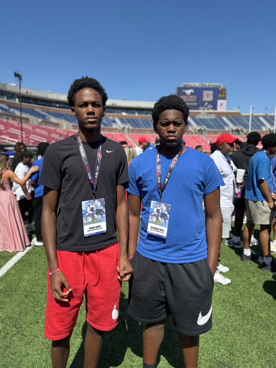 ace_hearts8408's tweet photo. @SMUFB Game Day With @Asaiah_Smith and @817_jman https://t.co/cDIMCmxVtV