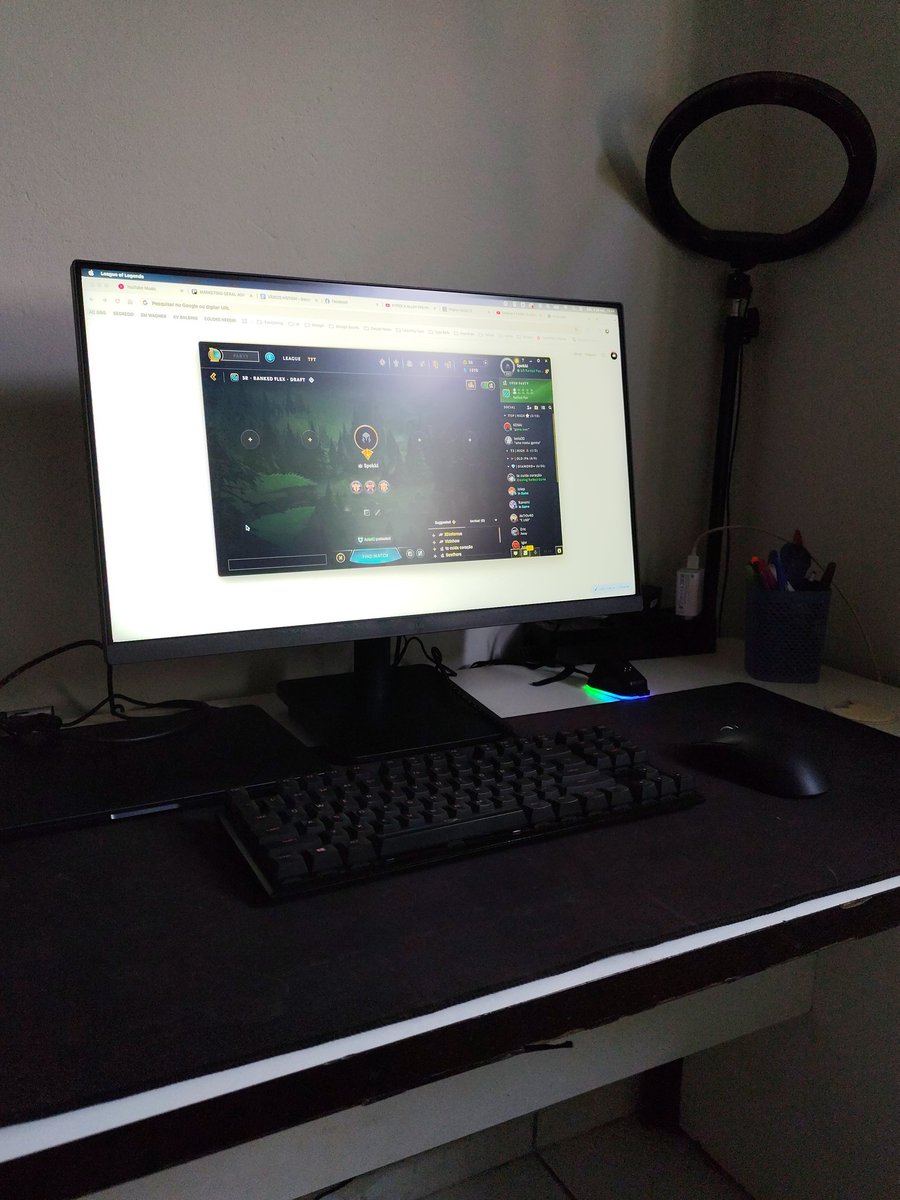 oficialmente de volta aos campos da justiça