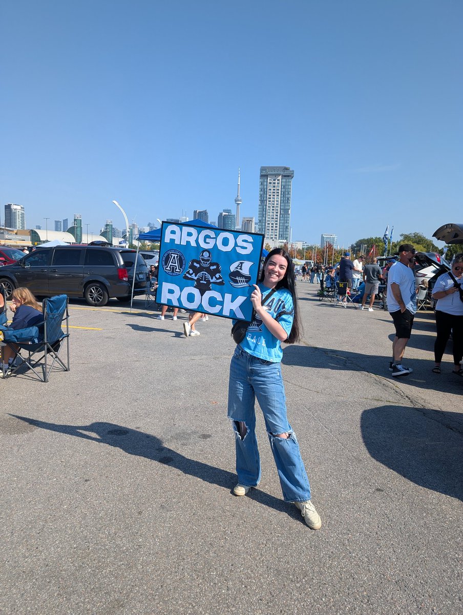 WeStillTailgate tweet media