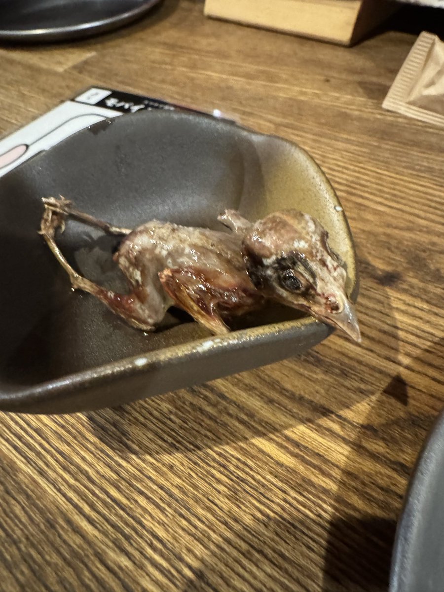 chororu0320's tweet photo. 今日行ったゲテモノ系居酒屋の写真ALTに説明つけて貼っとく https://t.co/o2IPNDXnFg