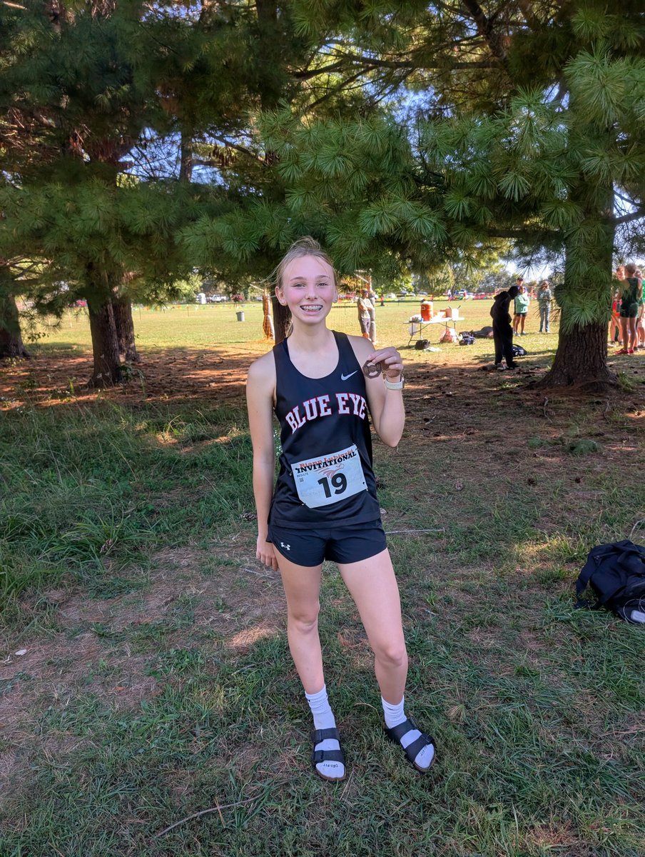 BlueEyeXC's tweet photo. Congratulations to Addy Asbury on placing 30th overall in the Riann Lubinski Invitational at Nixa! 
#GreatDayToBeABulldog https://t.co/0n1ZDMFmeo