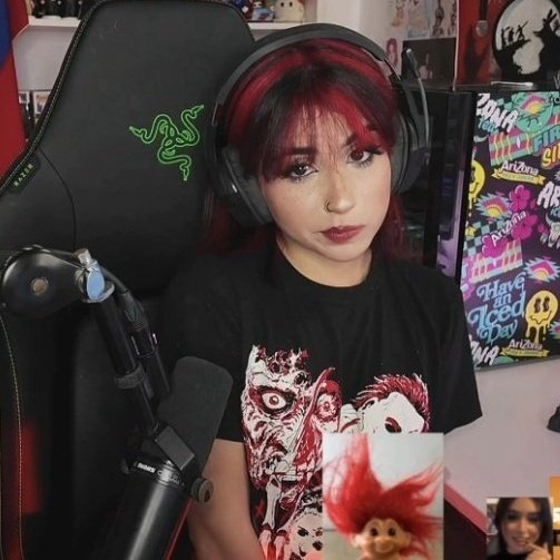 TndenciaStream's tweet image. &quot;FeirlyGab&quot;

Porque se volvió a pintar el cabello y ahora es una chica mala.