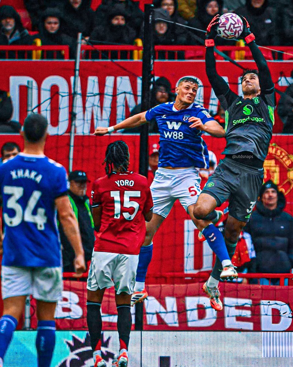 UtdTopCee's tweet photo. 🚨Manchester United fans let’s celebrate this win by following each other!!!

Follow Me✅️

Comment ❤️❤️❤️ paint everywhere red and follow everyone that likes it. Ensure to follow back if you are followed.

WE ARE THE BEST CLUB IN THE WORLD!!! 🔴 https://t.co/sO8neyRu16