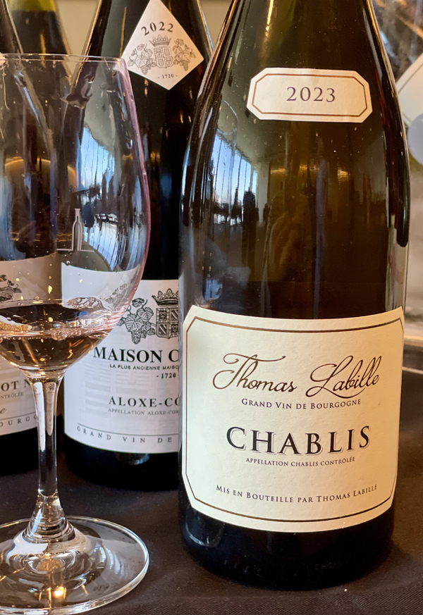Kerry Winslow (@grapelive) on Twitter photo <a href="/grapelive/">Kerry Winslow</a> Wine of the Day: 2023 Domaine Thomas Labille, Chablis, White Burgundy, France. 92 Points "A very well crafted and elevated village Chablis by Thomas Labille." -Read on:
grapelive.com/grapelive-wine… <a href="/grapelive/">Kerry Winslow</a> Wine of the Day: 2023 Domaine Thomas Labille, Chablis, White Burgundy, France. 92 Points "A very well crafted and elevated village Chablis by Thomas Labille." -Read on:
grapelive.com/grapelive-wine…