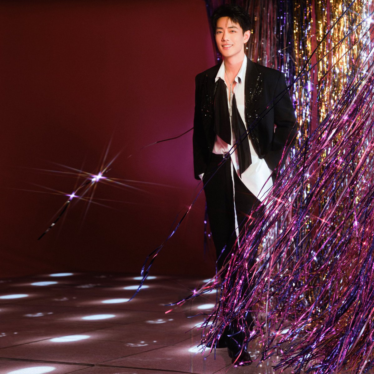 Chúc nụ cười của anh luôn rực rỡ như vì sao đêm, sưởi ấm trái tim người hâm mộ.

TIÊU CHIẾN  XIAO ZHAN LEVEL 34 UNLOCKED #For34everWithXiaoZhan #Happy34thBDayXZ