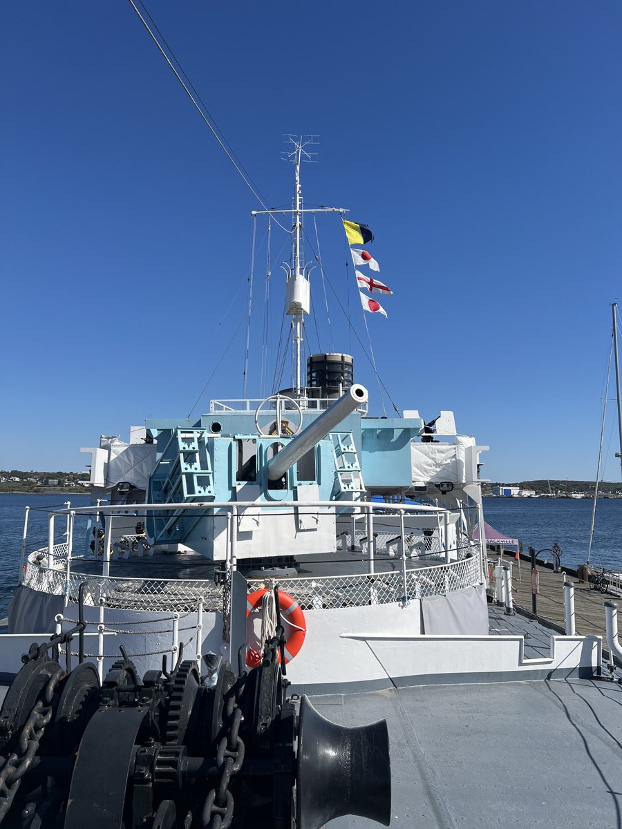Beautiful day on ⁦<a href="/HMCSSACKVILLE1/">Canadian Naval Memorial Trust</a>⁩ !