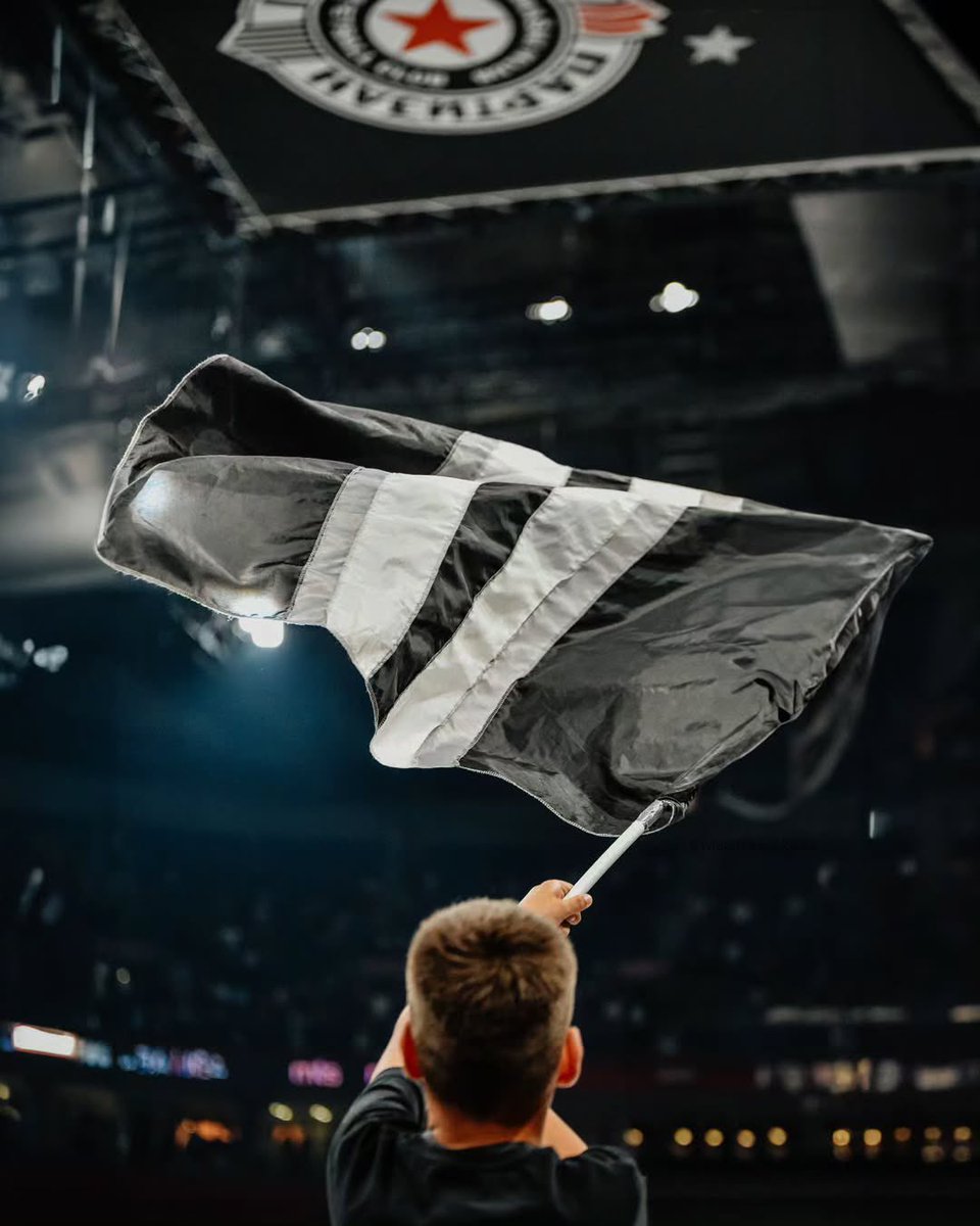 promajasport's tweet photo. Ideja koja traje, duh koji ne pristaje, prkos koji ne stari.

Ideali, ponos, inat i nepokornost utkali su se u svaku generaciju, u svaku pesmu, u svaki trenutak.

Simbol slobode i otpora, koji prevazilazi granice, boje i vere.

Srećan 80. rođendan Partizane! 🖤🤍 https://t.co/gRbbYtsEnw