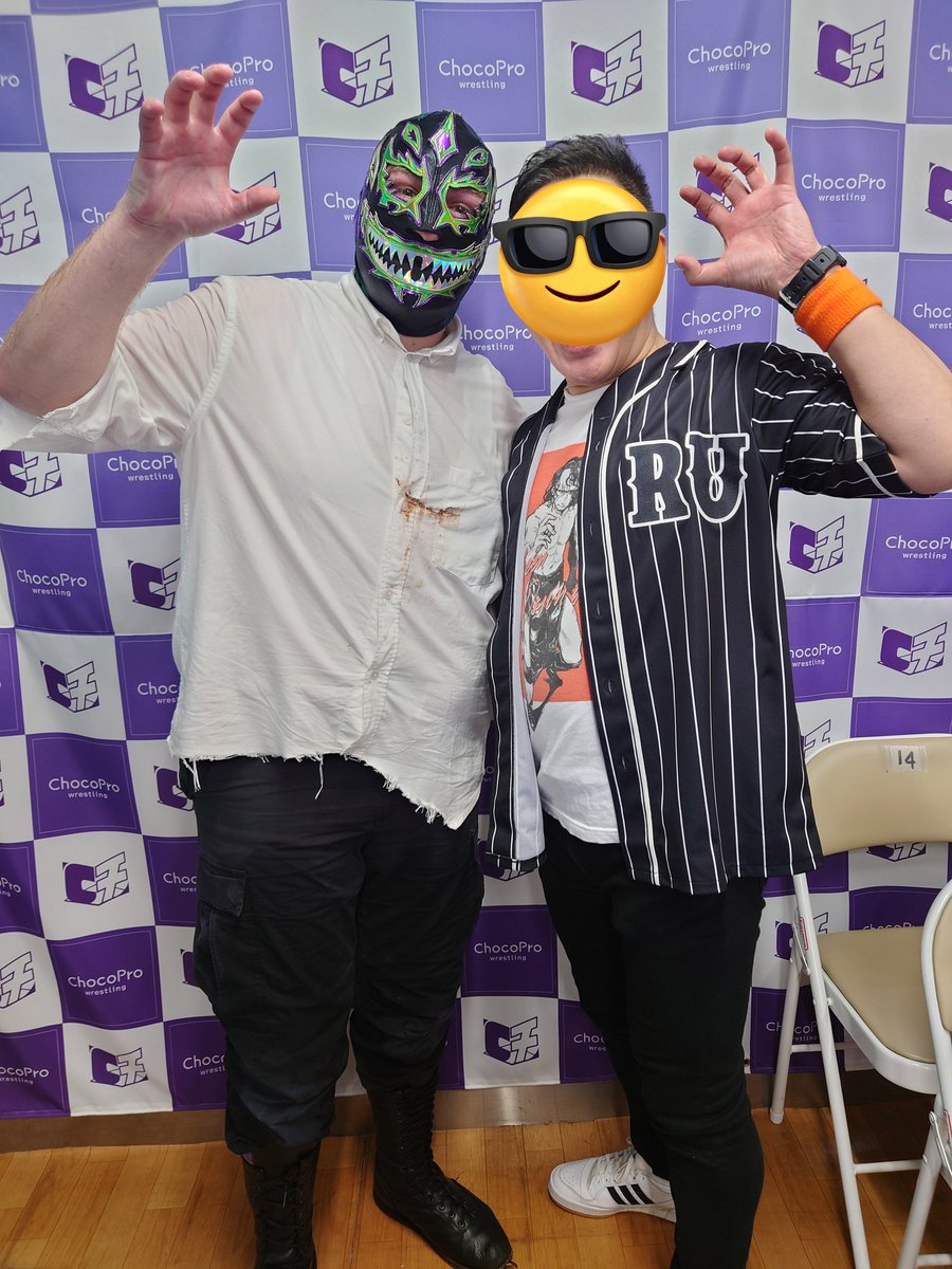 isuzu_ramen's tweet image. 【10.4チョコプロ478〜チョコプロ x ミステリー・レスリング】

イービル・ウノ選手

Thank you for joining ChocoPro.

I'm glad to have met you!
I'm looking forward to seeing you again.

#MysteryWrestling
#ChocoPro
#EVILUNO