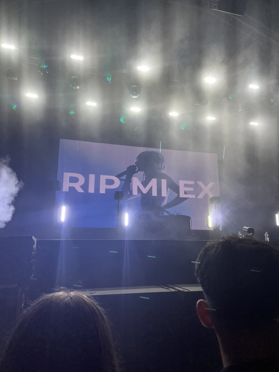 Donde se quedo el rojuu pillado x su ex…