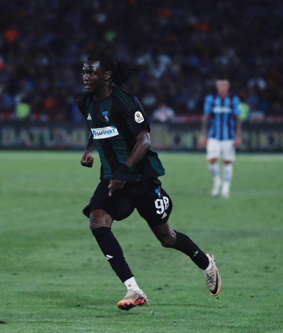 Futbolcu kaybetmek bir hoca için en kolayı önemli olan genç bir futbolcuyu kazanma çabasını gösteren hoca olabilmek.

Jo’nun sola, Linnety’nin merkeze artık oturtulması gerekiyor. 

Deyim yerindeyse “Kurt, turnuva hocası” ihtiyacımız var. Bu takımla teknik, taktiğe gerek yok!