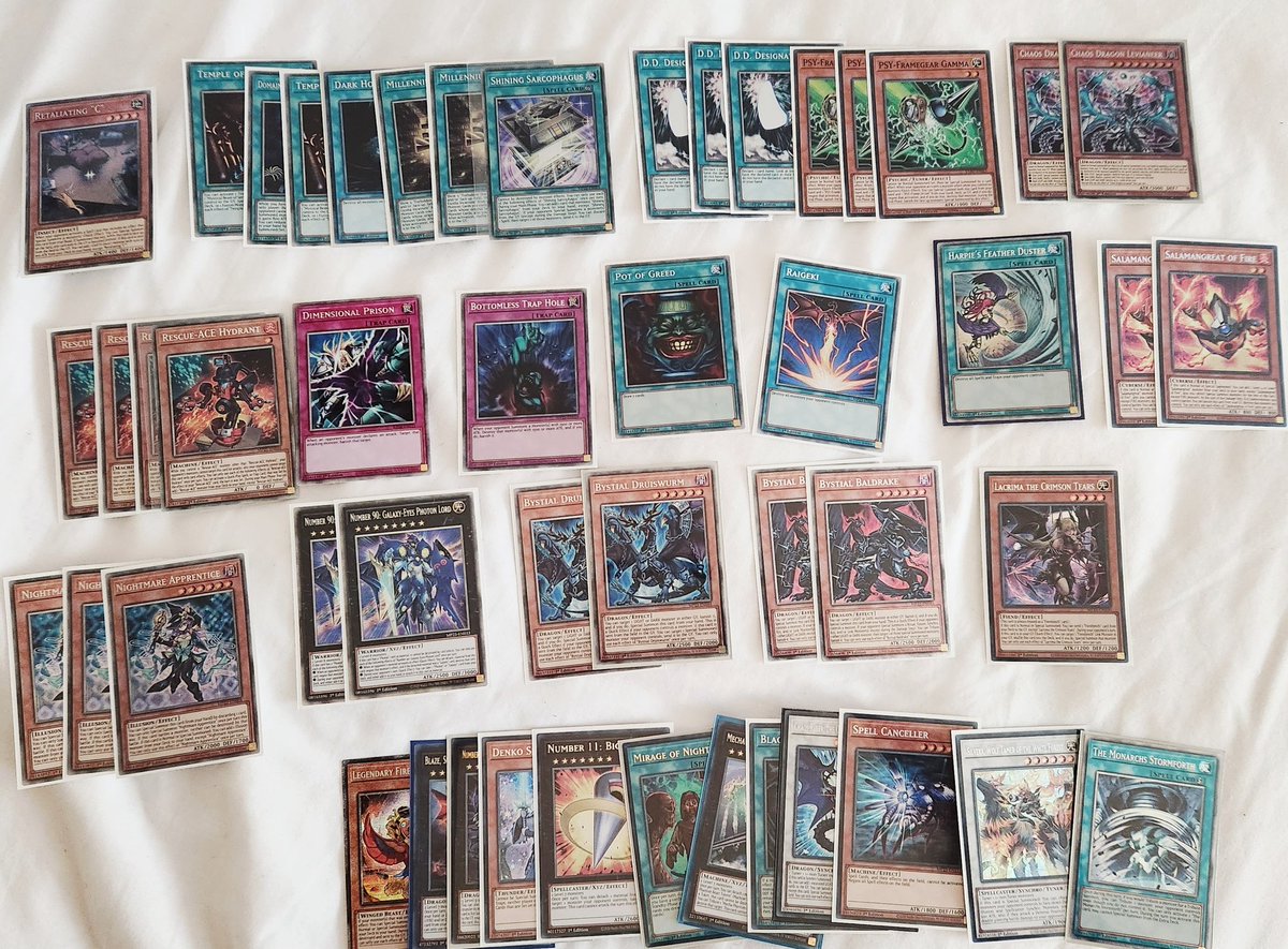 Small trade pickups at YCS Anaheim yesterday, mostly euro. Tin cards are free cash