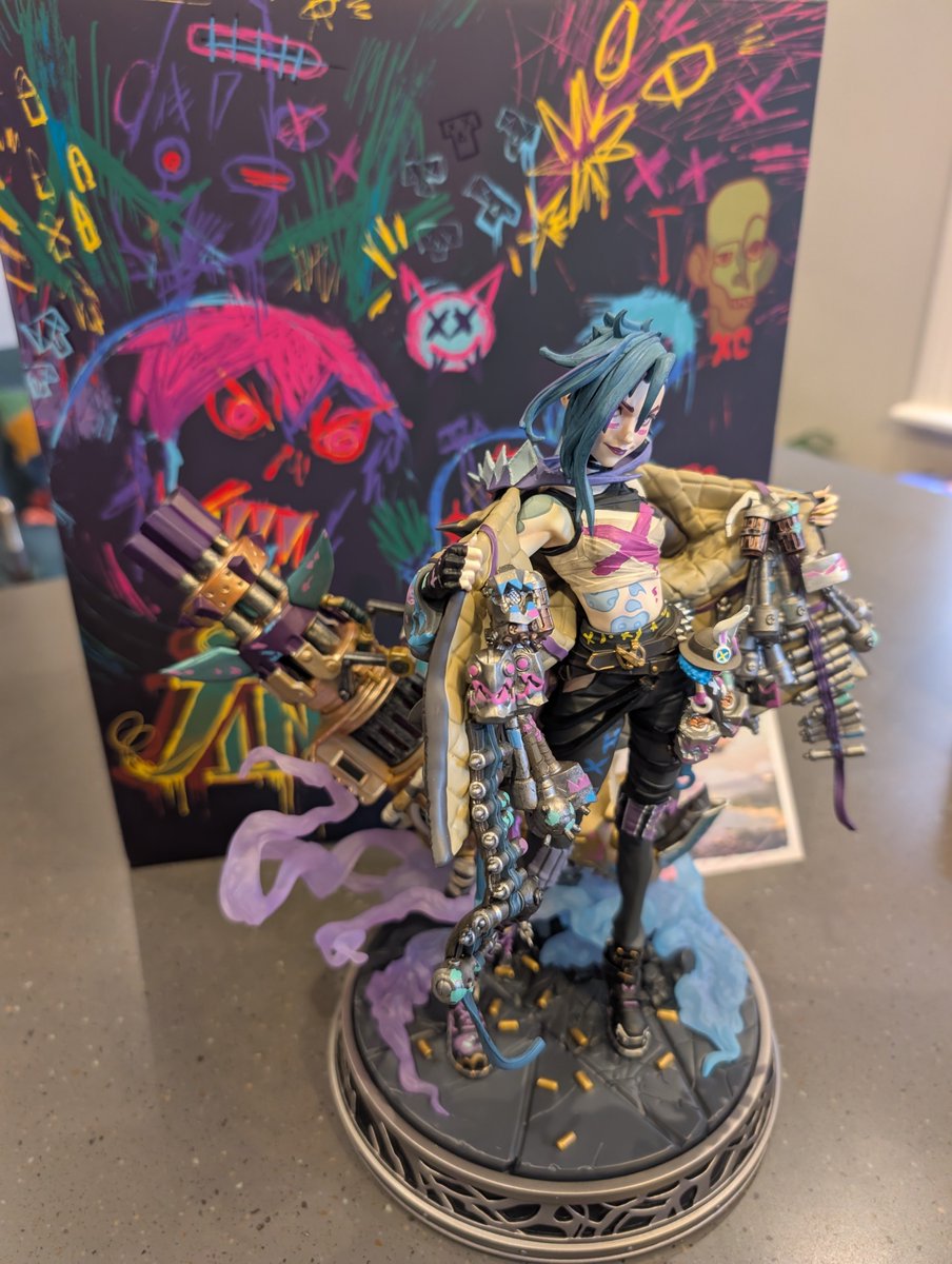 Element7991's tweet image. Arcane Jinx statue finally came after like 9 months 😭 I completely forgot about it till I got a notification about delivery