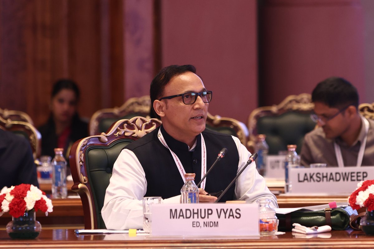 ndmaindia's tweet image. The 2nd Session on Disaster Risks &amp;amp; Institutional Readiness highlighted that from GLOFs in Ladakh to urban floods in Delhi &amp;amp; coastal risks in other UTs, diverse challenges demand innovation. It also stressed CSR &amp;amp; climate funds, GIS tools &amp;amp; community engagement under UTMF.