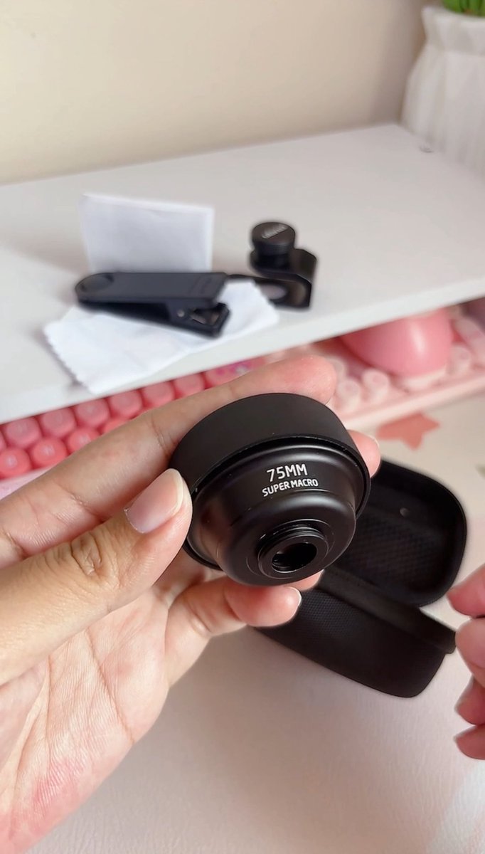 Aniettaz's tweet photo. Hasil ngonten aku beliin macro lens ini, karena mau upgrade pro max belom ada dananya 🤪 tapi satisfy bgt sama hasilnya walaupun masih belajar cara take-nya, dia cocok bgt buat pemula karena cepet fokusnya 💗 love this https://t.co/5ZMMcW9rYT https://t.co/U3X8ymv62h