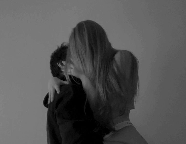 _majulabooks's tweet image. „𝐉𝐚 robiłem to dla kobiety, której kolor oczu przypominał mi 𝒏𝒊𝒆𝒛𝒂𝒑𝒐𝒎𝒊𝒏𝒂𝒋𝒌𝒊. 𝐍𝐢𝐜𝐡𝐨𝐥𝐚𝐬 dla kobiety, która była jego 𝒔𝒌𝒓𝒛𝒚𝒅𝒍𝒂𝒎𝒊. 𝐀𝐢𝐝𝐞𝐧 dla kobiety, którą odnajdywał w blasku 𝒌𝒔𝒊𝒆𝒛𝒚𝒄𝒂.”
#theremainsofhellish 🥺🖤 @helliautorka