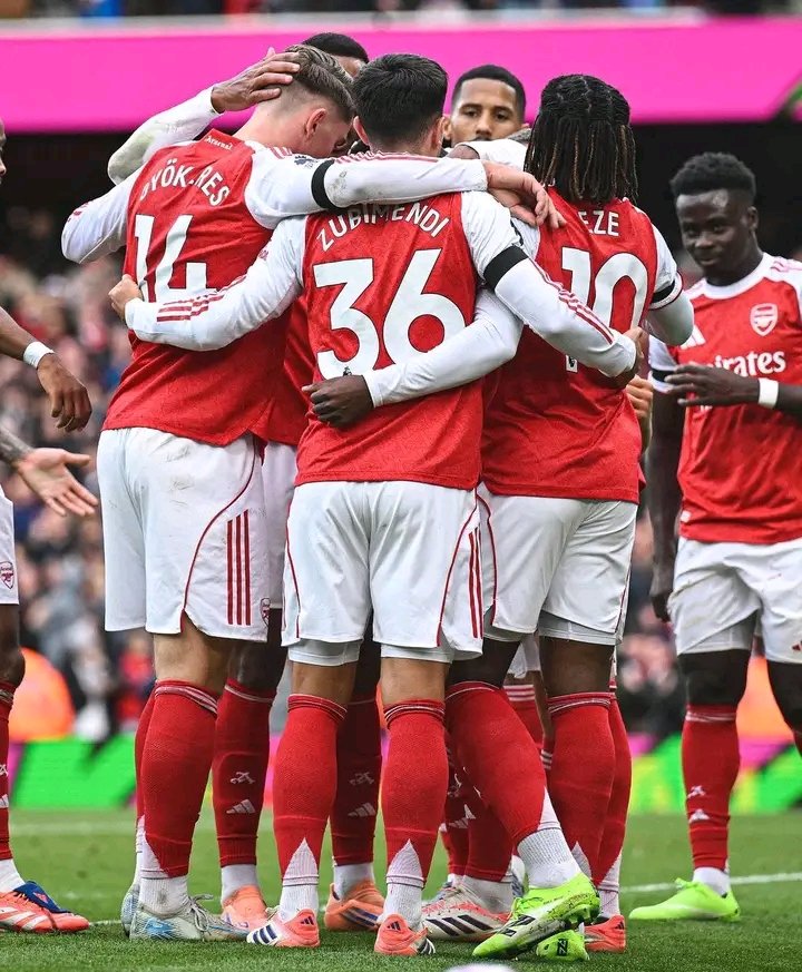 DeliDogbey's tweet photo. Yes, Arsenal won the game vs Westham united but I was disappointed Gyokeres wasn't allowed to take the penalty. 

As our main man, he'll need that to help keep his head high. 

I just don't know but I know Saka has been our penalty taker and sometines Ødegard.. but this!! https://t.co/PnxRusD2XT