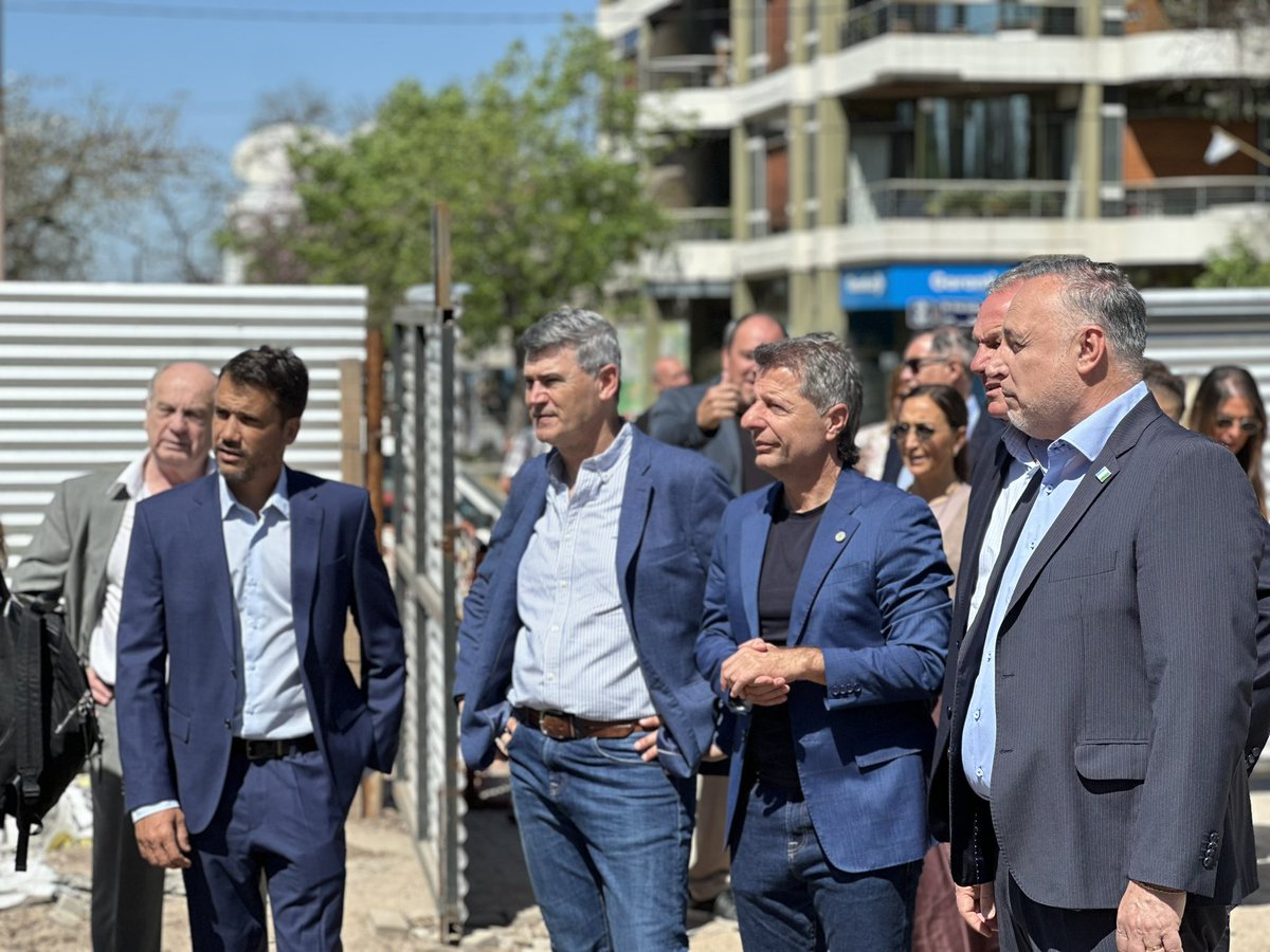 Promovemos producción, desarrollo y empleo 💪🏼
Con San Francisco, Córdoba, Río Cuarto y Villa María damos un nuevo paso en el trabajo conjunto entre municipios: creamos la Comisión Intermunicipal Tributaria para fortalecer inversiones y oportunidades en Córdoba.