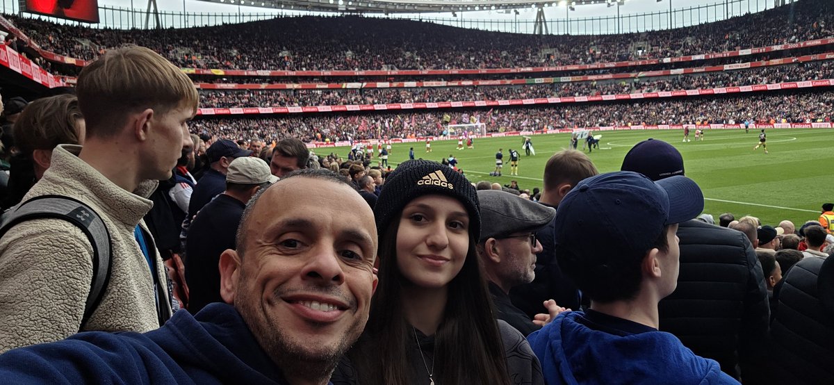 No1Gooner's tweet photo. Good day at the office, easy 3 points in the end #COYG #ARSWES 🔴⚪️ https://t.co/N5mXLIybva