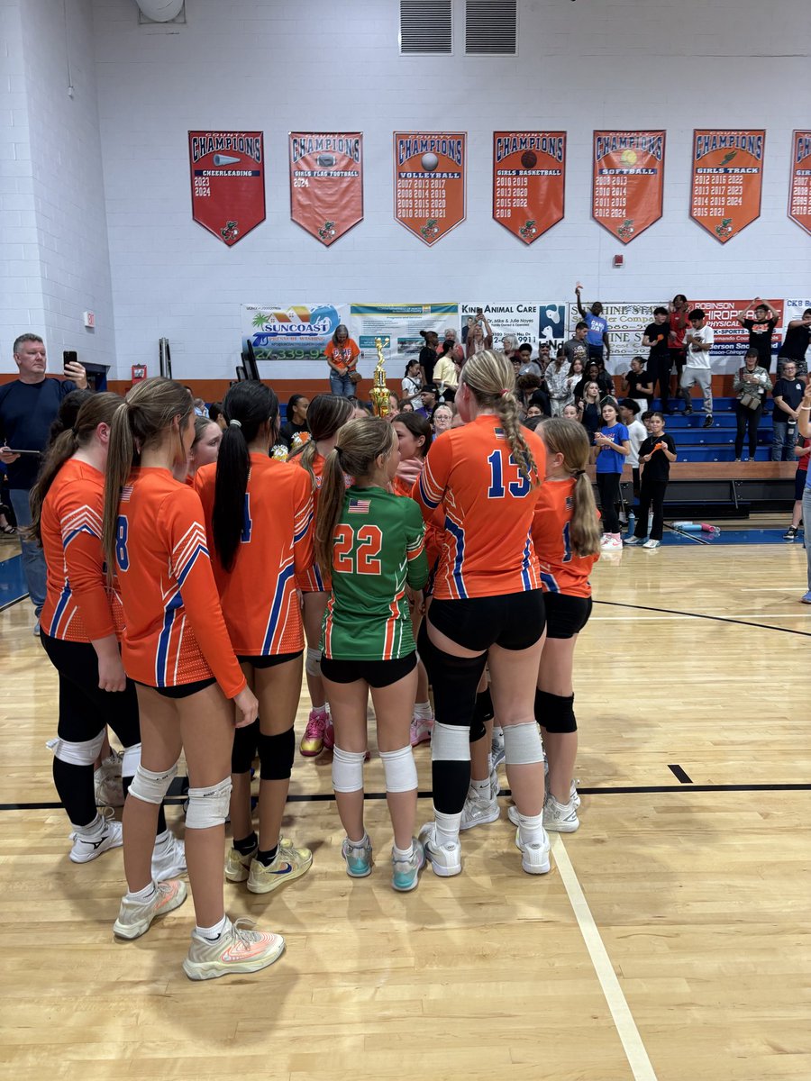 HernandoCo_Ath's tweet photo. 🏐 Congrats to the Challenger K-8 Navigators Volleyball team for taking the 2025 HCAC M.S. Volleyball Title! 

Final standings:
🥇 CK8 🐊 
🥈 DSPMS 🐆 
🥉 WWK8 🐝 

@HernandoSchools #LeadCompeteExcel https://t.co/q5Y4tqnCIw