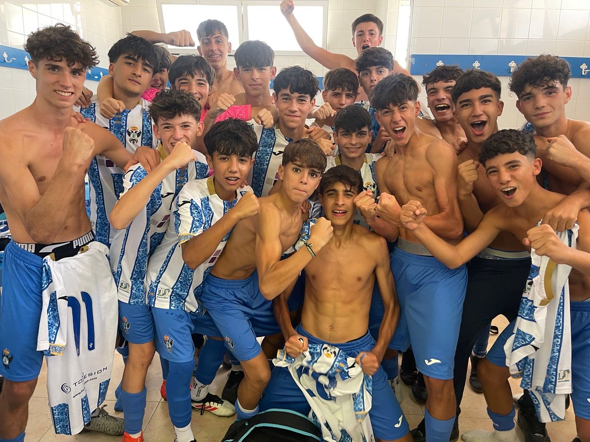 Cantera CF Talavera de la Reina (@canteracft) on Twitter photo ✅ Victoria del Cadete Regional por 1-3 ante el EDM Mota del Cuervo.  
💙 Gran esfuerzo de los nuestros para sumar tres puntos más. ¡Seguimos!  
#CanteraTala 💙🤍 ✅ Victoria del Cadete Regional por 1-3 ante el EDM Mota del Cuervo.  
💙 Gran esfuerzo de los nuestros para sumar tres puntos más. ¡Seguimos!  
#CanteraTala 💙🤍