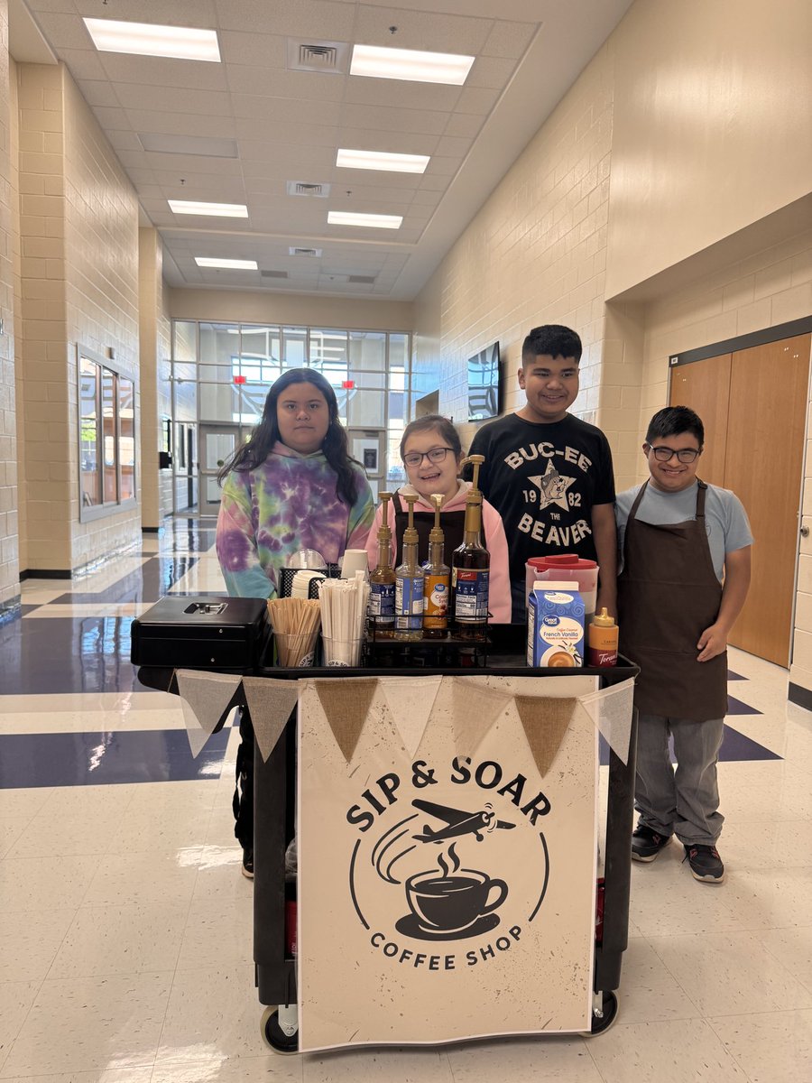 DeanYoder3's tweet image. Pearson’s Sip & Soar took off on its inaugural flight this past Friday! Flights will depart every Friday for the rest of the school year. @CobbSchools @PearsonMiddle