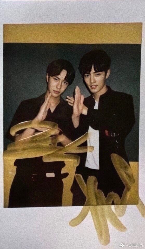 ybaizhan's tweet photo. EVERYONE STFU RIGHT NOW I JUST REALIZE SMTH 😭😭😭😭😭😭😭😭😭😭😭😭😭😭😭😭😭😭😭 https://t.co/RrD8Y9Wcup
