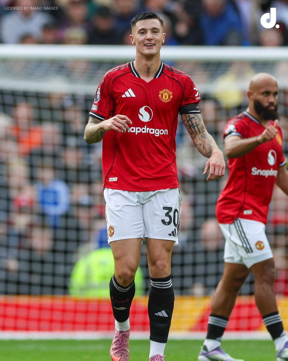 🚨🚨🎙️| Benjamin Šeško on scoring at Old Trafford:

"This has been the moment I've dreamed about as a kid, because the atmosphere here is unbelievable. Not just after the goal, but after every tackle as well. It's a dream come true, I'm happy we won."