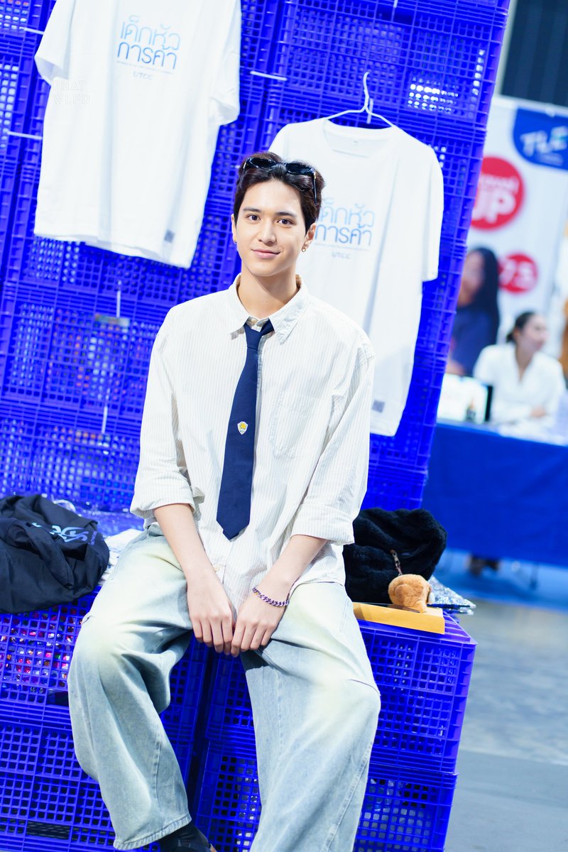 palmwlpd's tweet image. หล่อสุดๆ 
#teshow #เตโช
#DekDTCASFair #เด็กหัวการค้า