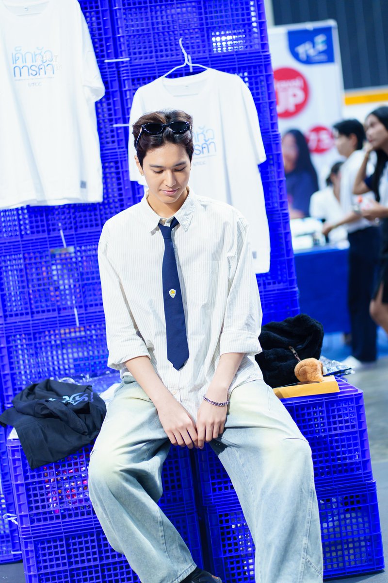 palmwlpd's tweet image. หล่อสุดๆ 
#teshow #เตโช
#DekDTCASFair #เด็กหัวการค้า