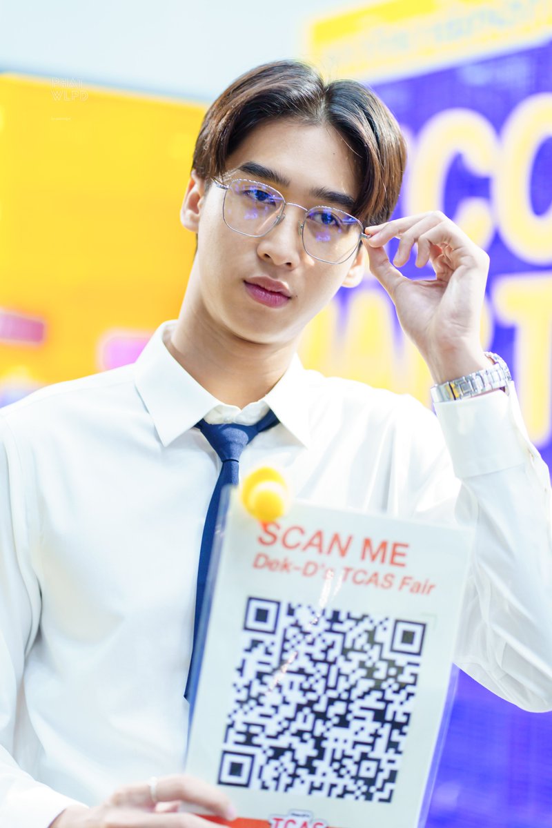 palmwlpd's tweet image. หนุ่มแว่นฮอตมาก 
#Pann_Zolar #Zolar  
#DekDTCASFair #เด็กหัวการค้า