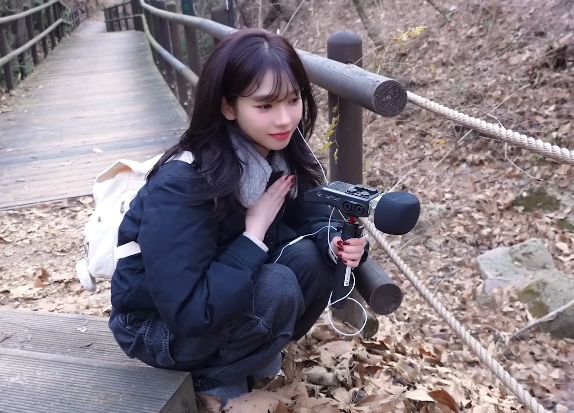 이 사진 너무 그거 같음 귀하게 자란 도련님이 처음으로 0고백 1차임 당한 상황 ..

나 정도면 괜찮지 않나..,
                                           (지금도 아무생각없음)