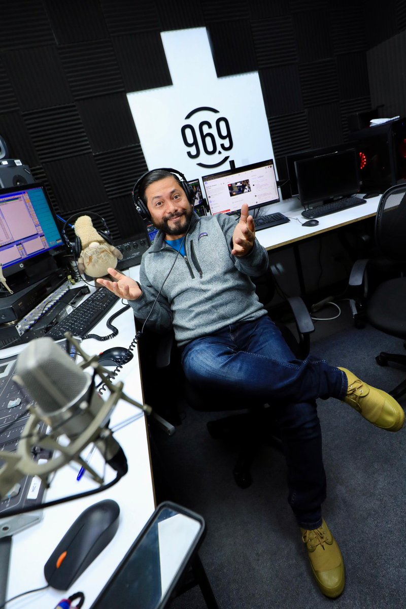 rsv969's tweet photo. ¡#ModoFinD en vivo!🎧
Acompaña a Jaime Martínez en el viaje a través de la música.📻 Sigue la transmisión a través de TikTok 👉🏻https://t.co/sniNMOIpj6
#RadioElSalvador #RumboAlCentenario https://t.co/JEEbLBquyO