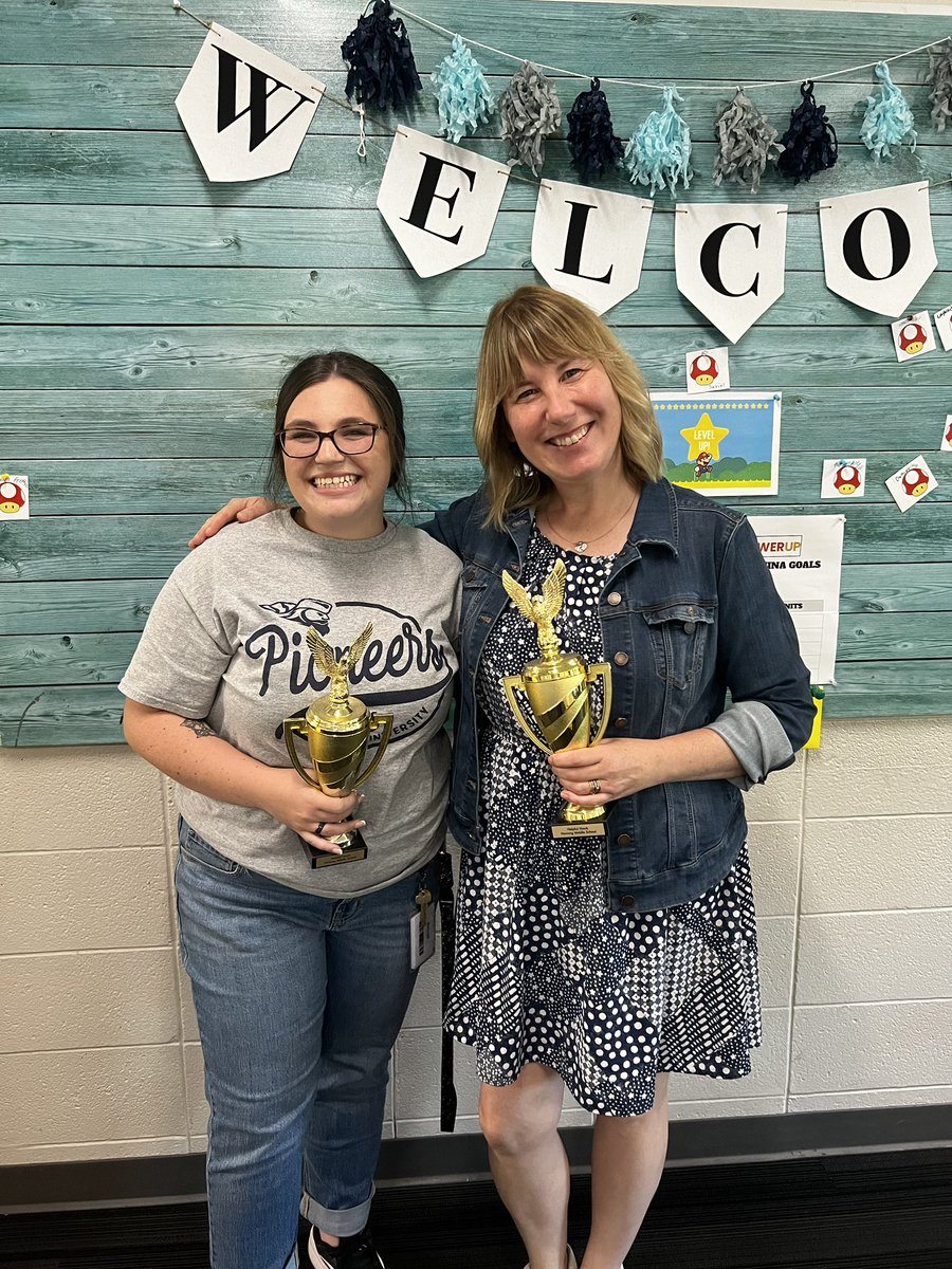 Congrats to Me. Russell and Ms. Mitchell for being awarded the Helpful Hawk!  Two amazing educators!  #Horning