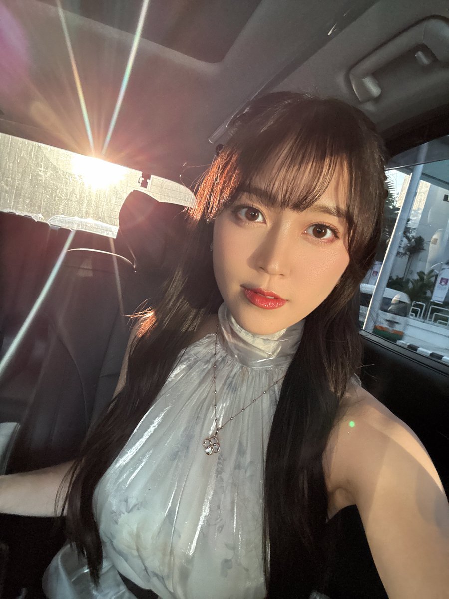 oyuka_game's tweet photo. バンコクで買ったドレス👗
メイクも可愛いっ友達の結婚式行ってきた☺︎ https://t.co/Or3sxZ9P8z